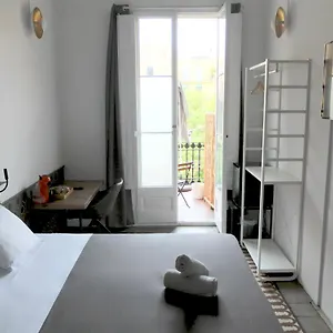  Hostal Fabrizzio's Petit España