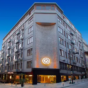 3* Otel Eyfel